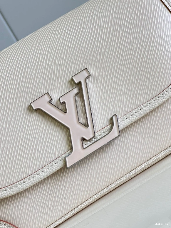 LOUIS VUITTON BUCI 0729